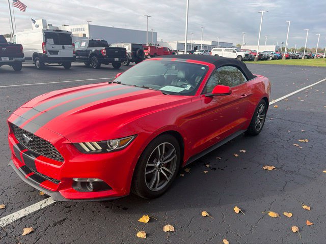 Used 2015 Ford Mustang Premium RWD image 3