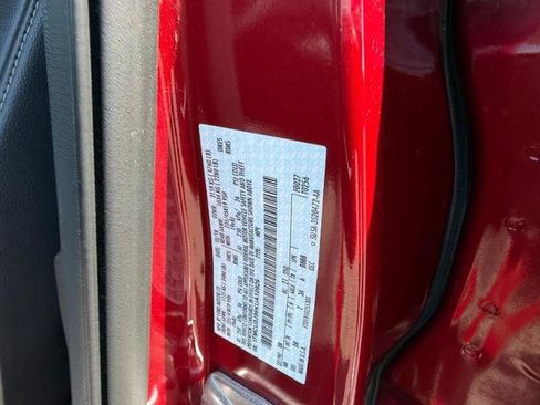 Certified 2019 Ford Escape Titanium FWD image 25
