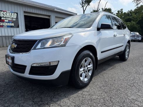 Used 2017 Chevrolet Traverse LS AWD/4WD image 12