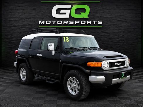 Used 2013 Toyota FJ Cruiser 4WD w/ Upgrade Pkg image 1