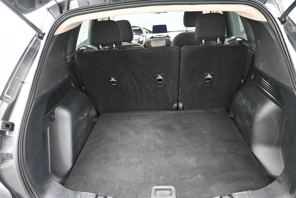 Used 2020 Ford Escape SE FWD image 11