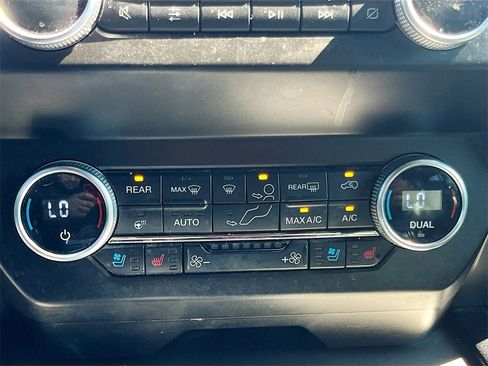 Used 2021 Ford Expedition Max XLT image 16