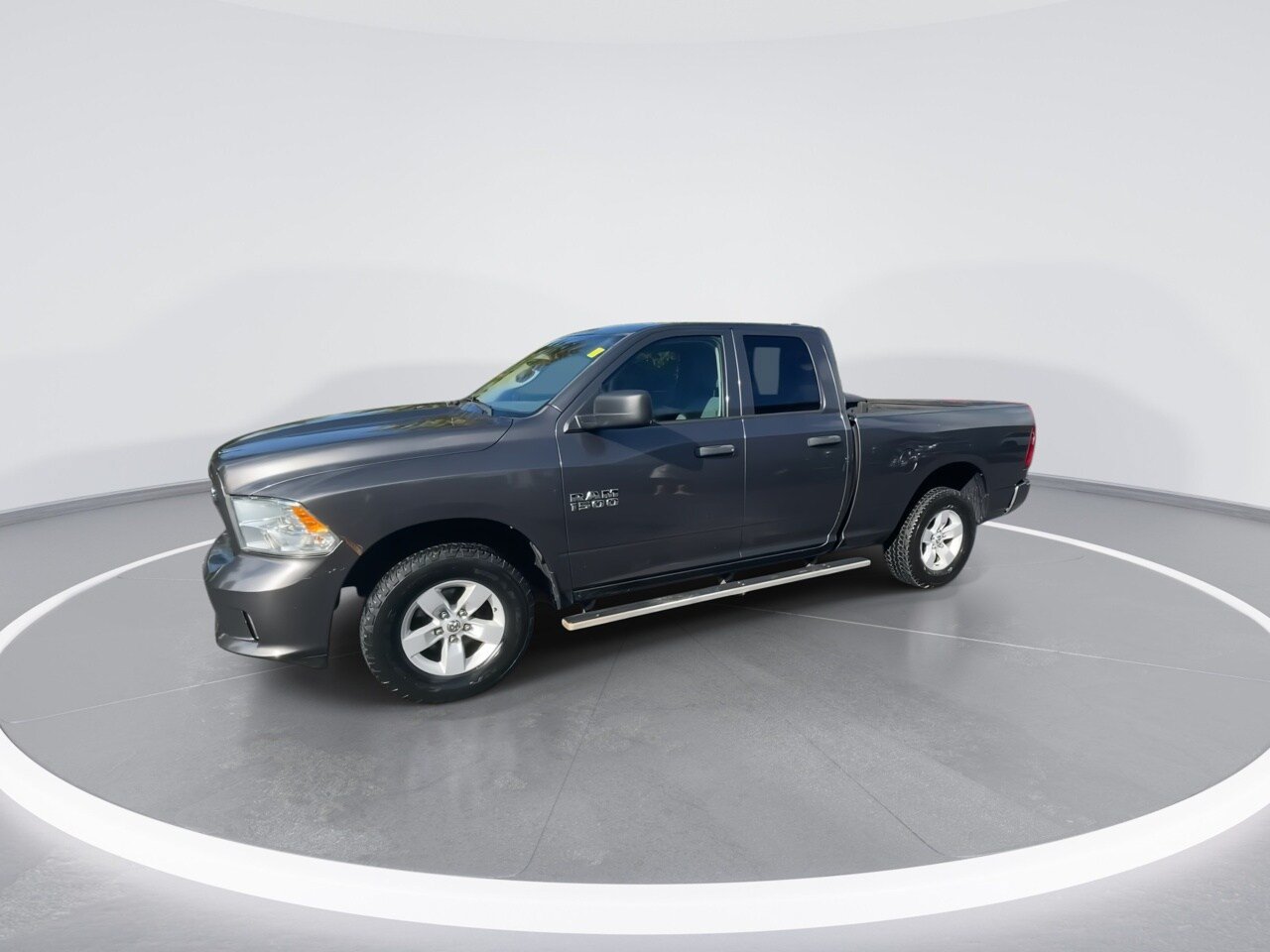 Used 2018 RAM 1500 Express AWD/4WD image 11