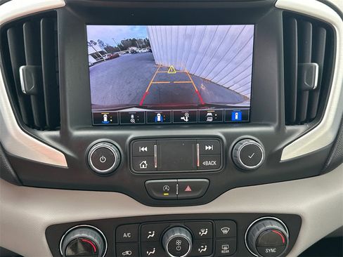 Used 2023 GMC Terrain SLT w/ Tech Package image 30