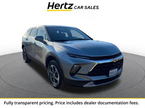 Used 2025 Chevrolet Blazer LT FWD image 1