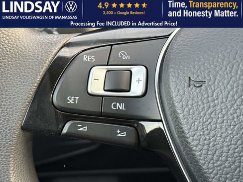 Used 2018 Volkswagen Tiguan S image 22