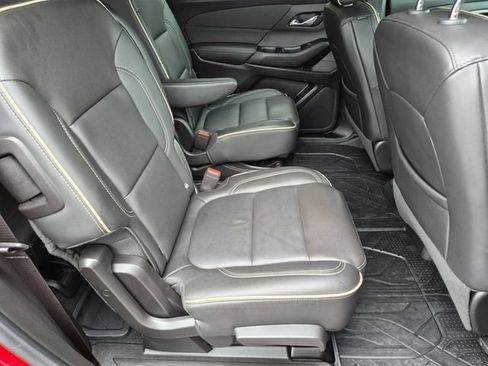 Used 2023 Chevrolet Traverse Premier AWD/4WD image 22