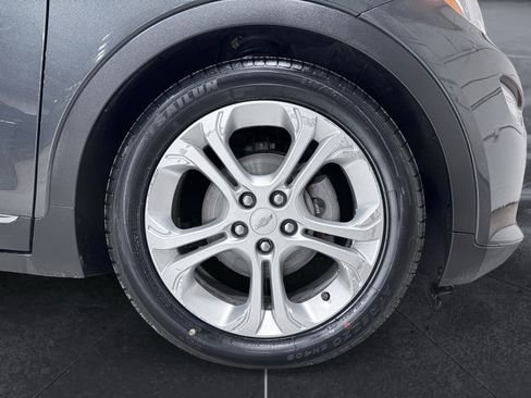 Used 2020 Chevrolet Bolt LT image 33