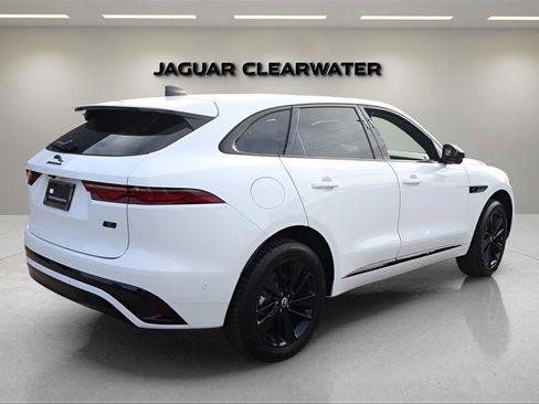 New 2026 Jaguar F-PACE R-Dynamic S image 5