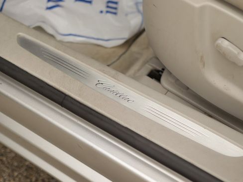 Used 2007 Cadillac DTS Luxury II image 21