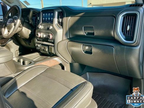 Used 2022 GMC Sierra 2500 Denali image 25