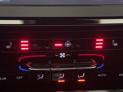 Used 2023 Jeep Grand Cherokee Altitude image 20