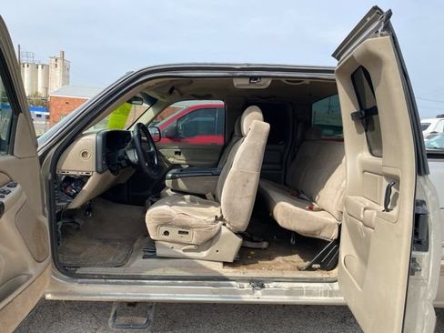 Used 2001 Chevrolet Silverado 2500 LS RWD image 7