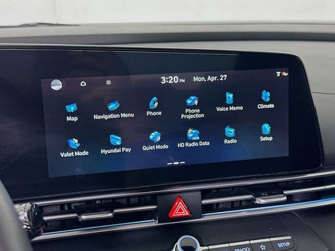 Used 2025 Hyundai Elantra SEL FWD image 25