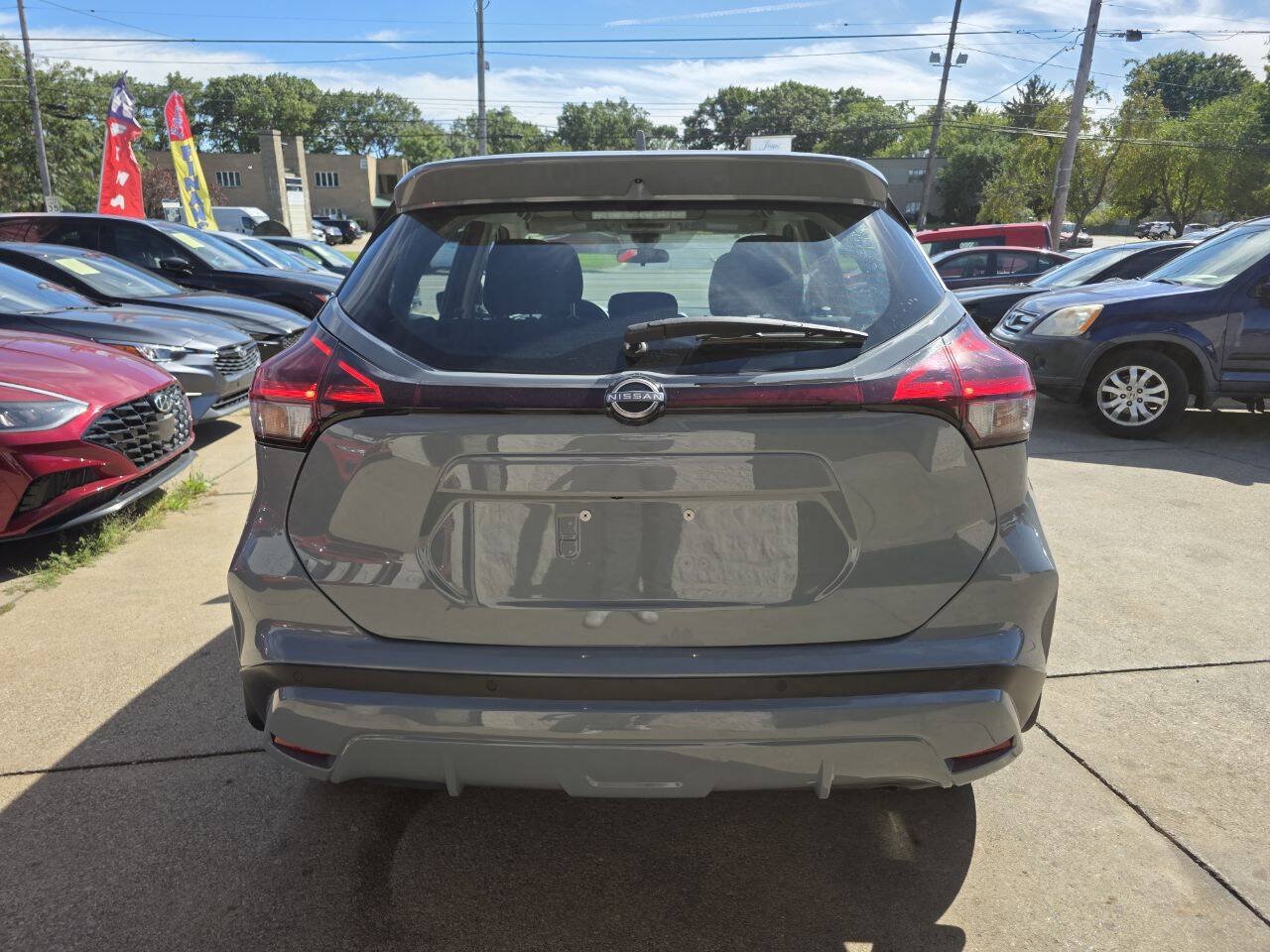 Used 2023 Nissan Kicks SV FWD image 6