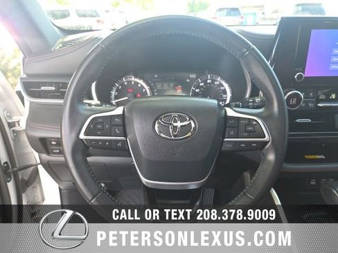 Used 2023 Toyota Highlander XSE AWD/4WD image 25