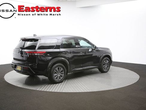 Used 2024 Nissan Pathfinder S image 51