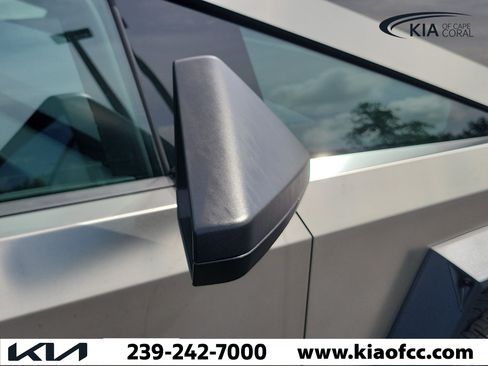 Used 2026 Tesla Cybertruck AWD Crew Cab image 8