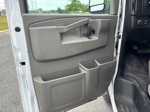 Used 2020 GMC Savana 2500 w/ Driver Convenience Package RWD image 15