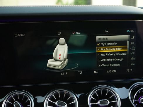 Used 2019 Mercedes-Benz AMG GT 63 image 22