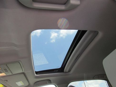 Used 2019 Honda CR-V EX image 17