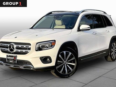 Used 2023 Mercedes-Benz GLB 250 4MATIC image 1