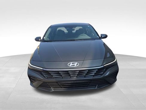 New 2026 Hyundai Elantra SE FWD image 8