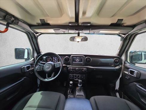 Used 2022 Jeep Gladiator Sport AWD/4WD image 17