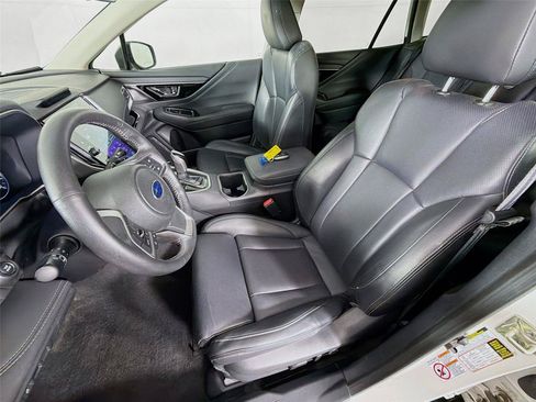 Used 2020 Subaru Outback Limited AWD/4WD image 2