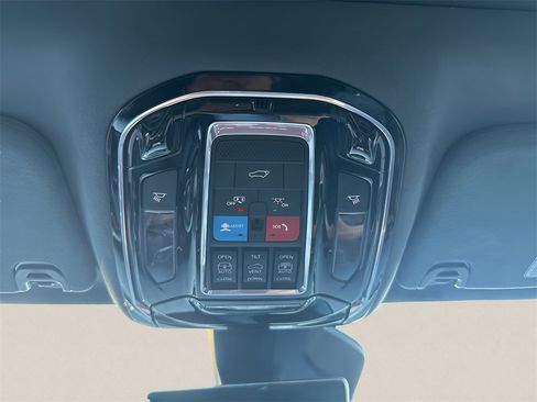 Used 2024 Jeep Grand Wagoneer Series III w/ HD Trailer Tow Package image 36