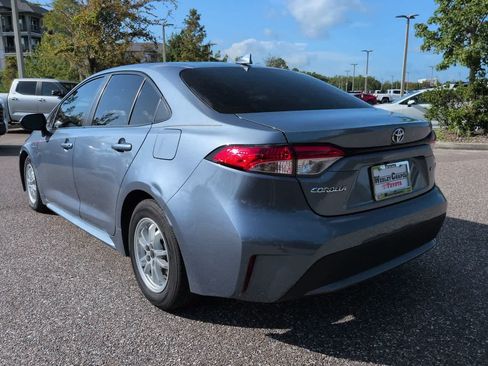 Used 2020 Toyota Corolla LE FWD image 4