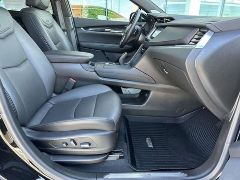 Certified 2025 Cadillac XT5 Premium Luxury w/ Technology Package AWD/4WD image 54