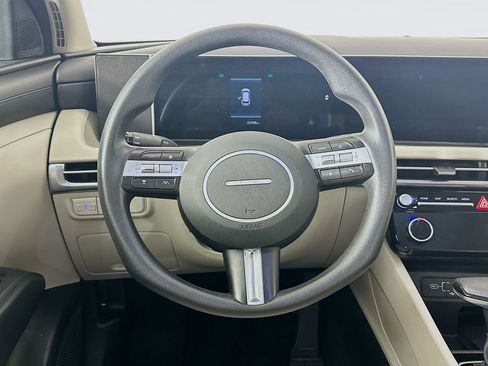 Used 2025 Hyundai Tucson SEL FWD image 18