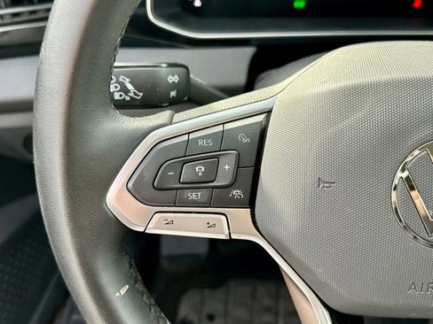 Certified 2025 Volkswagen Jetta S image 28