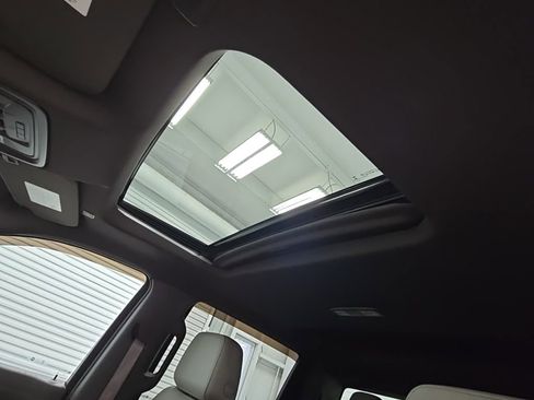 Used 2021 GMC Sierra 1500 SLT w/ SLT Premium Plus Package image 32