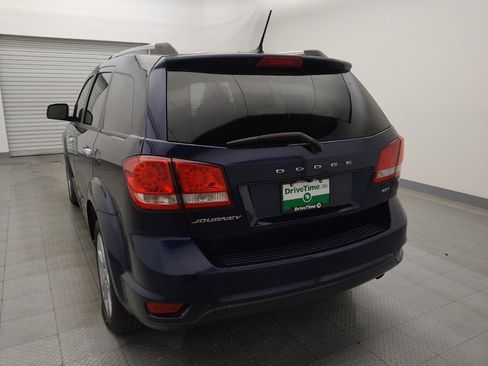 Used 2017 Dodge Journey SXT w/ Chrome Appearance Group image 6