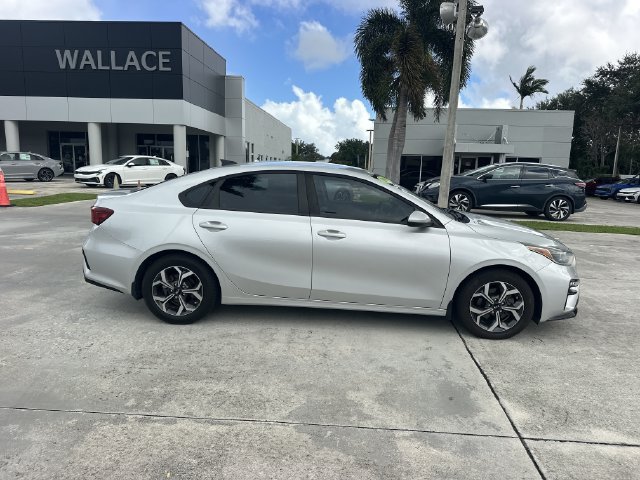 Used 2019 Kia Forte LXS FWD image 5