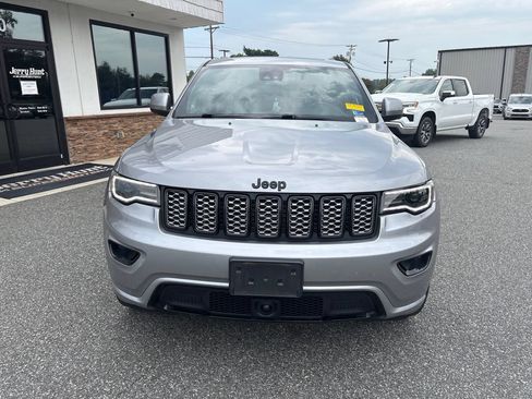 Used 2021 Jeep Grand Cherokee Laredo X AWD/4WD image 10