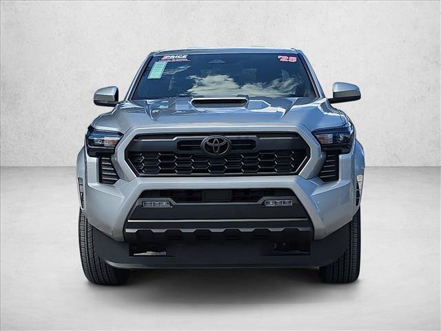 Used 2025 Toyota Tacoma TRD Sport AWD/4WD image 2