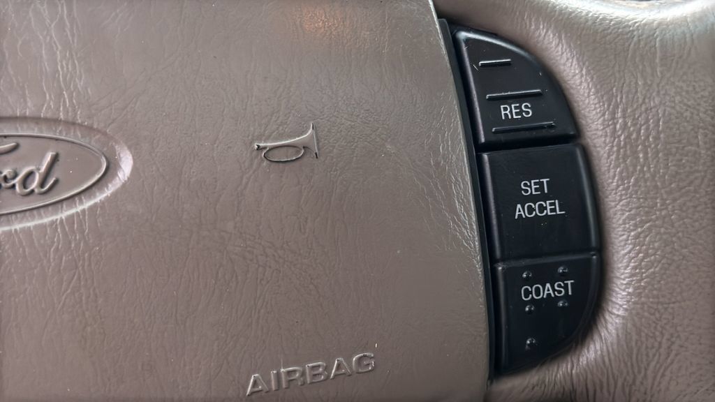 Used 2001 Ford Expedition Eddie Bauer AWD/4WD image 23