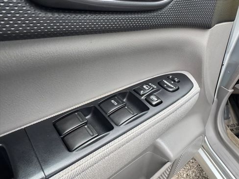 Used 2005 Subaru Forester 2.5XS image 40