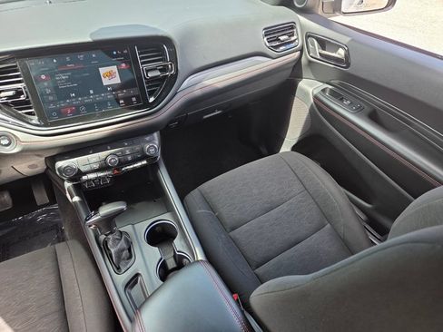 Used 2025 Dodge Durango GT RWD image 14