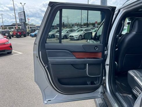 Used 2022 Lincoln Navigator L Reserve RWD image 42