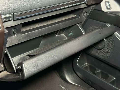 Used 2019 Ford Expedition Limited RWD image 40