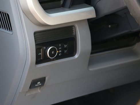 Used 2023 Ford F250 XLT AWD/4WD image 12