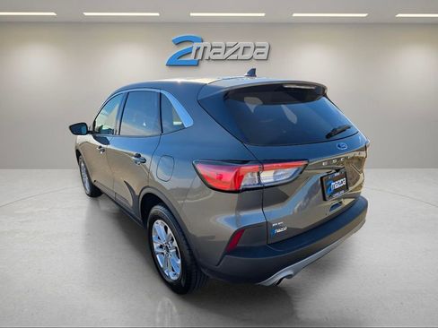 Used 2022 Ford Escape SE w/ Convenience Package image 3
