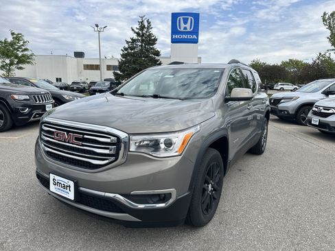 Used 2019 GMC Acadia SLT AWD/4WD image 1