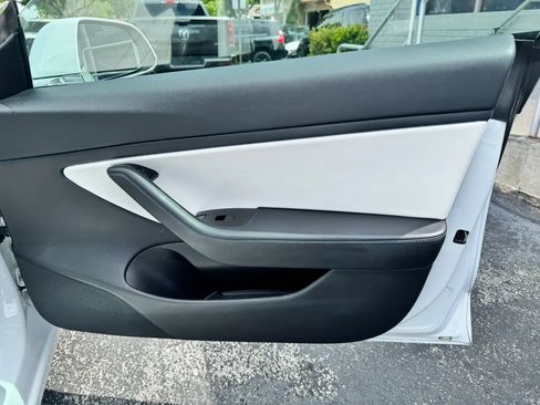 Used 2019 Tesla Model 3 Performance AWD/4WD image 31