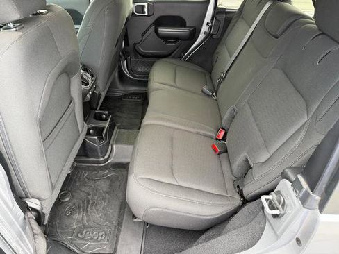 Used 2020 Jeep Wrangler Unlimited Sport S image 9