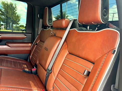 Used 2024 GMC Sierra 3500 Denali Ultimate AWD/4WD image 20